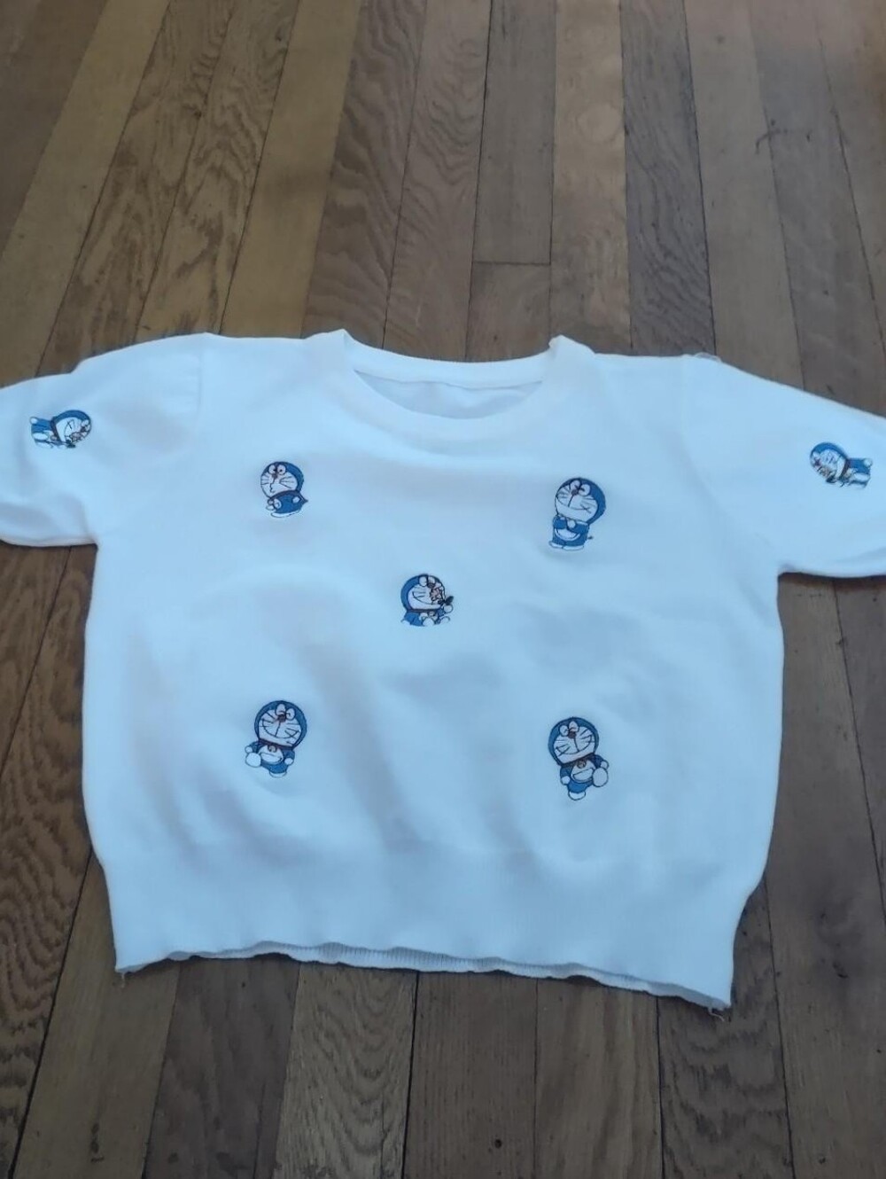White Doraemon embroidered ribbed cotton t-shirt no size fits like XS